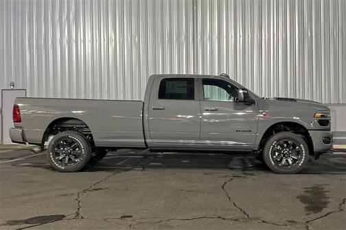 2026 RAM 2500 2500 Laramie Crew Cab 4x4 8' Box