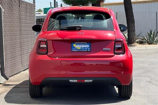 2024 FIAT 500e 500e Inspi(red)