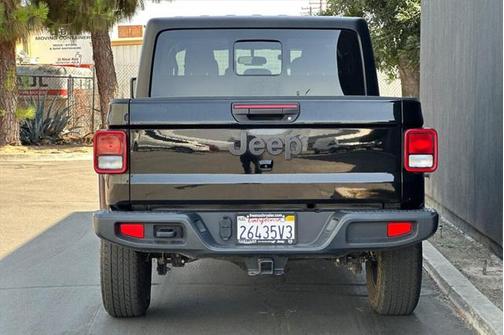 2023 Jeep Gladiator Sport S