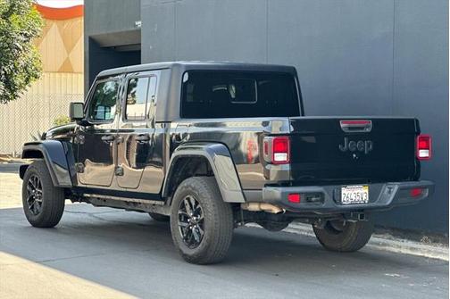 2023 Jeep Gladiator Sport S