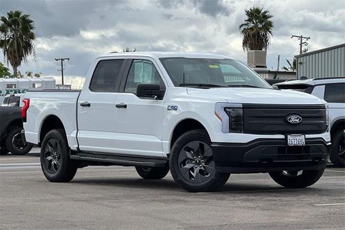 2025 Ford F-150 Lightning Pro