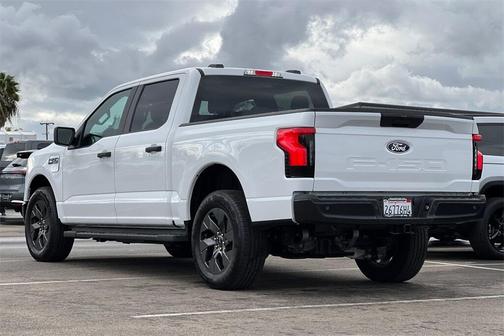 2025 Ford F-150 Lightning Pro