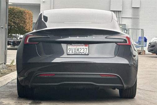 2025 Tesla Model 3 Long Range