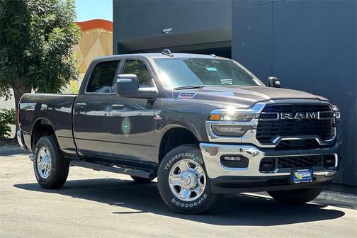 2025 RAM 2500 2500 Tradesman Crew Cab 4x4 6'4' Box