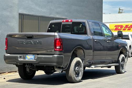 2025 RAM 2500 2500 Tradesman Crew Cab 4x4 6'4' Box