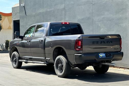 2025 RAM 2500 2500 Tradesman Crew Cab 4x4 6'4' Box
