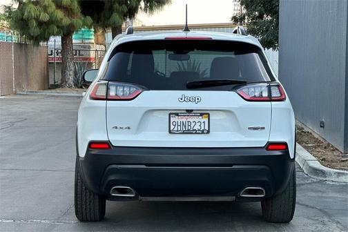 2022 Jeep Cherokee Latitude Lux