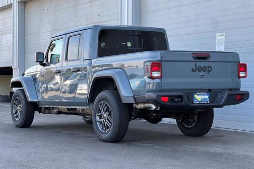 2026 Jeep Gladiator Sport S