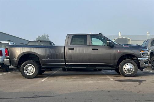 2026 RAM 3500 3500 Tradesman Crew Cab 4x4 8' Box