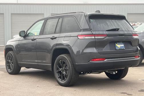 2026 Jeep Grand Cherokee Altitude