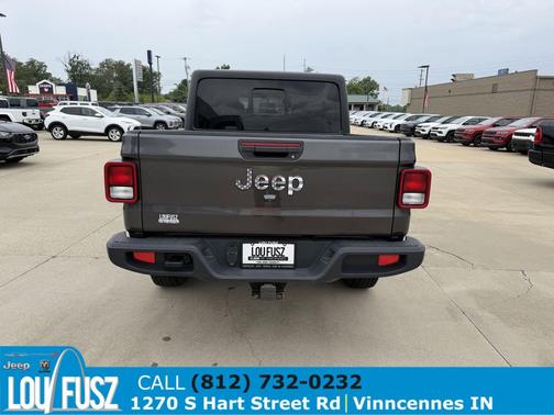 Granite Crystal Metallic Clearcoat 2023 Jeep Gladiator Sport S