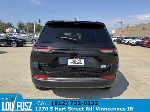Diamond Black Crystal Pearlcoat 2026 Jeep Grand Cherokee 85th Anniversary Edition