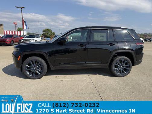 Diamond Black Crystal Pearlcoat 2026 Jeep Grand Cherokee 85th Anniversary Edition