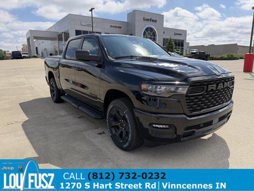 Diamond Black Crystal Pearlcoat 2026 RAM 1500 Express