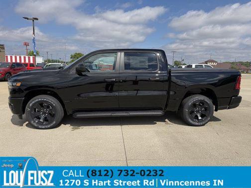 Diamond Black Crystal Pearlcoat 2026 RAM 1500 Express