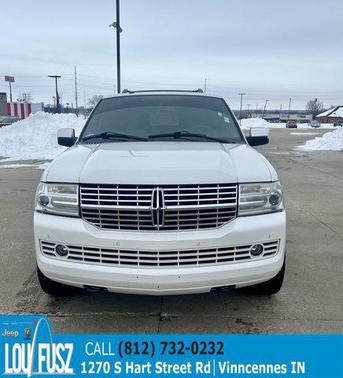 2011 Lincoln Navigator Base