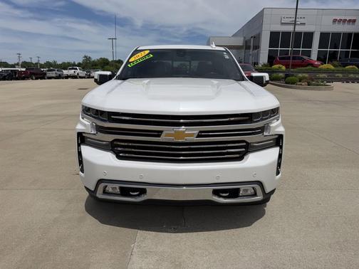 Iridescent Pearl Tricoat 2022 Chevrolet Silverado 1500 Limited High Country