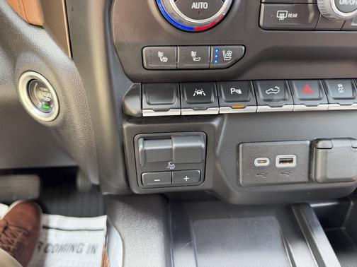 Iridescent Pearl Tricoat 2022 Chevrolet Silverado 1500 Limited High Country