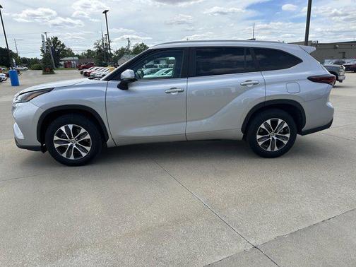 2024 Toyota Highlander XLE