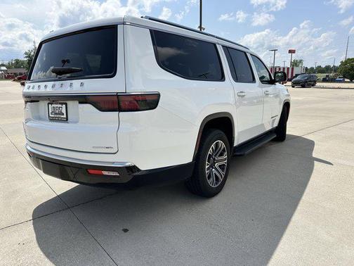 2023 Jeep Wagoneer L Series II 4x4