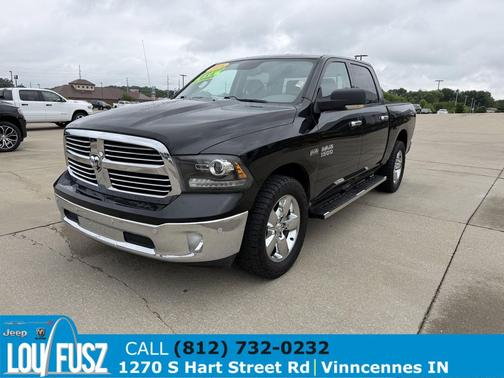 Brilliant Black Crystal Pearlcoat 2018 RAM 1500 Big Horn