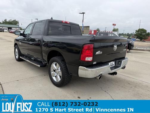 Brilliant Black Crystal Pearlcoat 2018 RAM 1500 Big Horn