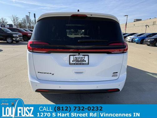 2026 Chrysler Pacifica L