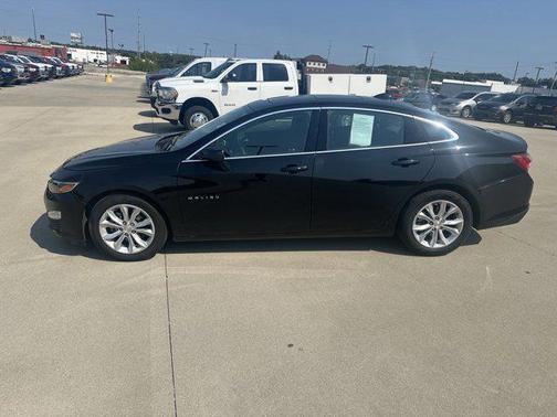 2022 Chevrolet Malibu FWD LT