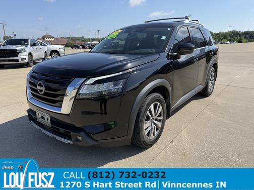 Super Black 2022 Nissan Pathfinder SL 4WD