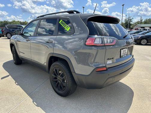 2023 Jeep Cherokee Altitude