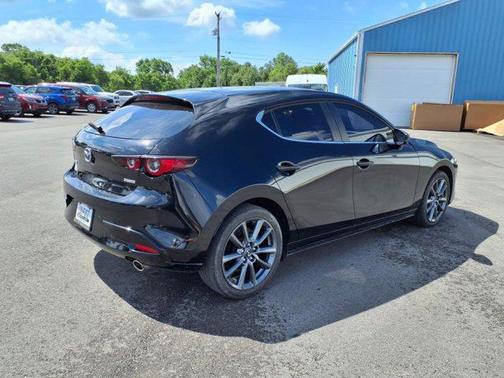 2023 Mazda Mazda3 FWD w/Preferred Package