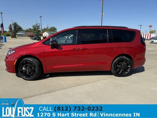 2024 Chrysler Pacifica Touring L