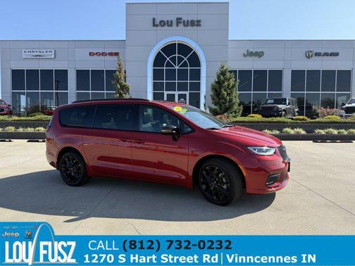2024 Chrysler Pacifica Touring L