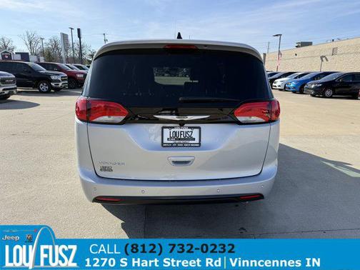 2026 Chrysler Voyager LX