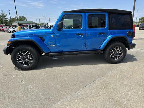 2024 Jeep Wrangler 4-Door Sahara 4x4