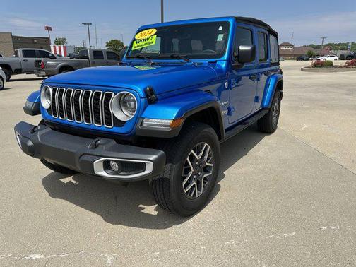 2024 Jeep Wrangler 4-Door Sahara 4x4