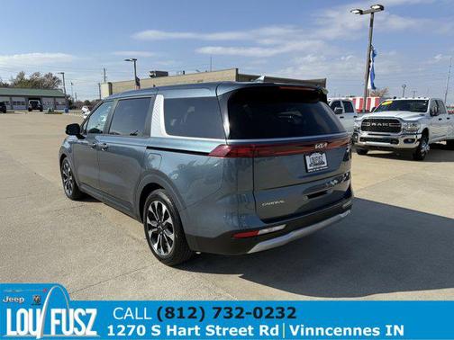 2024 Kia Carnival EX
