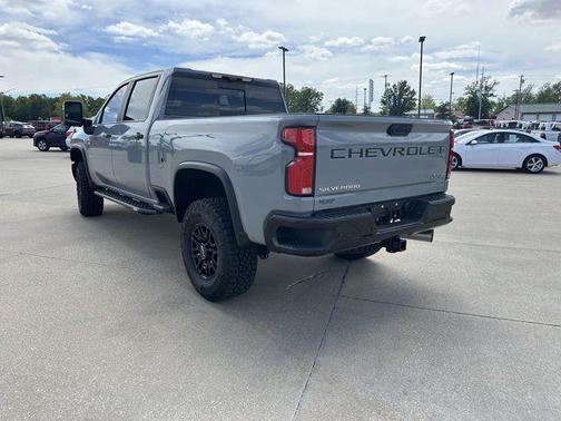 2025 Chevrolet Silverado 2500 4WD Crew Cab Standard Bed ZR2