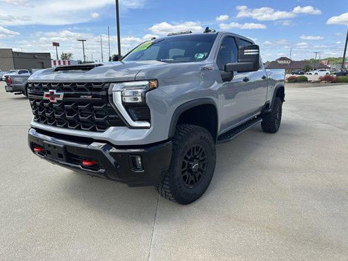 2025 Chevrolet Silverado 2500 4WD Crew Cab Standard Bed ZR2