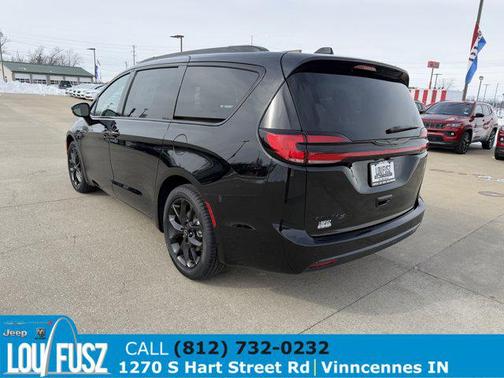 2026 Chrysler Pacifica L