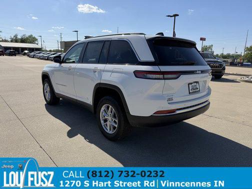 Bright White Clearcoat 2025 Jeep Grand Cherokee Laredo