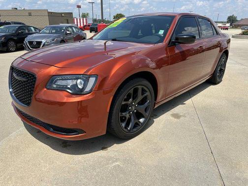 2020 Chrysler 300 Touring