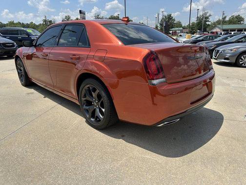 2020 Chrysler 300 Touring