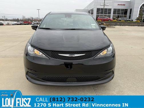 2026 Chrysler Voyager LX