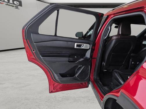 Rapid Red Metallic Tinted Clearcoat 2020 Ford Explorer Platinum