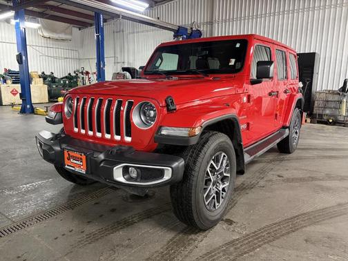 Firecracker Red Clearcoat 2023 Jeep Wrangler Sahara