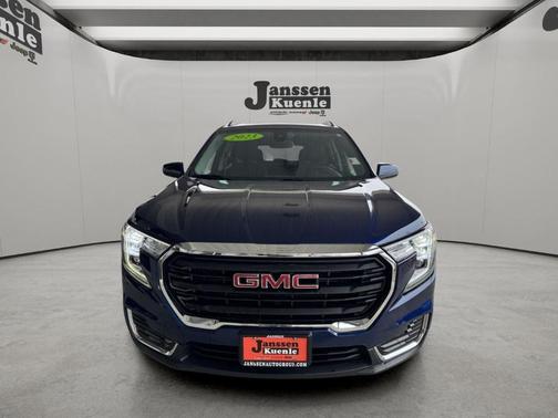 Marine Metallic 2023 GMC Terrain SLE