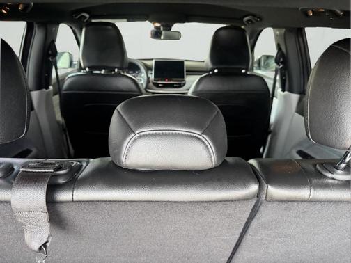 Granite Crystal Clearcoat Metallic 2023 Jeep Compass Latitude