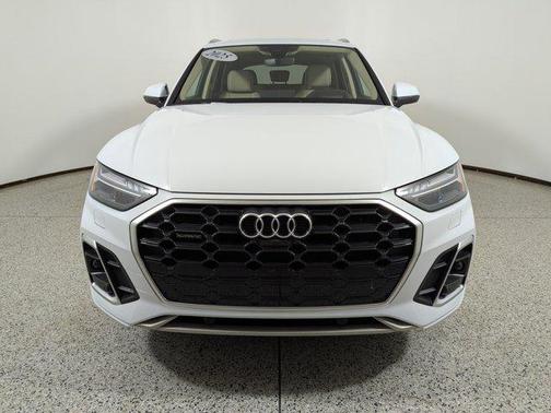 2025 Audi Q5 Prestige 45 TFSI S line quattro S tronic