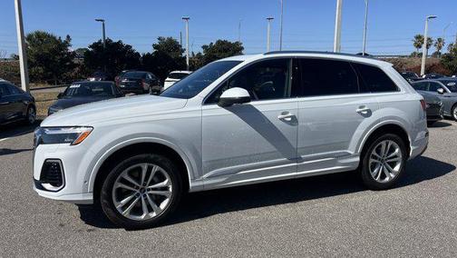 2025 Audi Q7 Premium 55 TFSI quattro Tiptronic